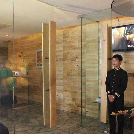 Chara Hotel Бандунг Экстерьер фото