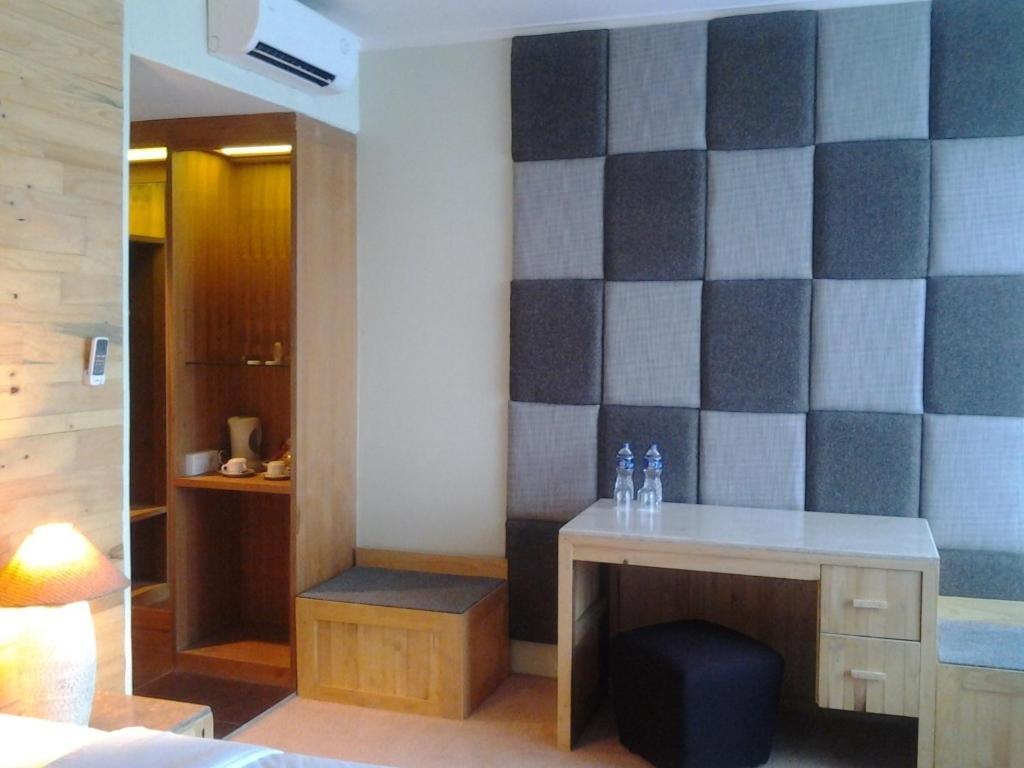 Chara Hotel Бандунг Экстерьер фото