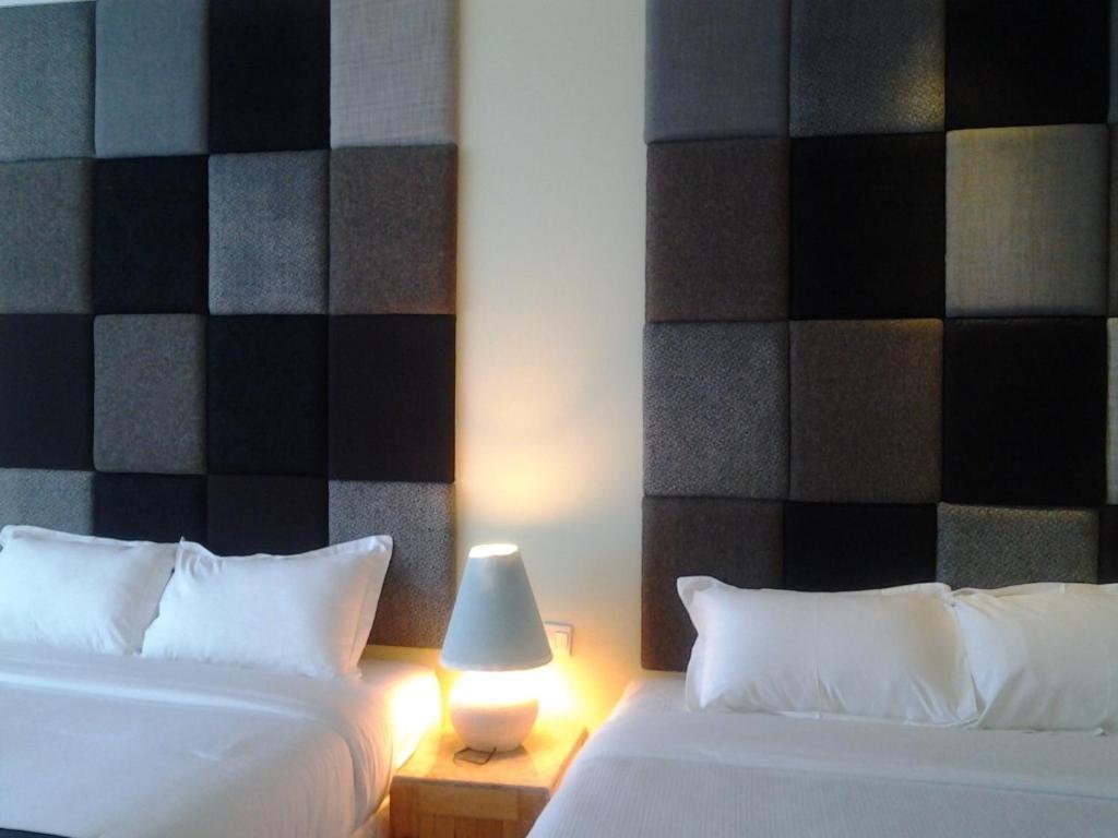 Chara Hotel Бандунг Экстерьер фото