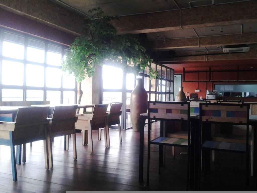 Chara Hotel Бандунг Экстерьер фото