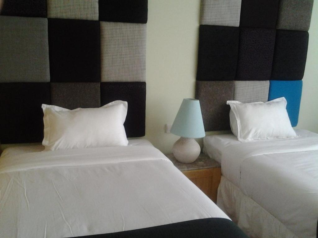 Chara Hotel Бандунг Номер фото