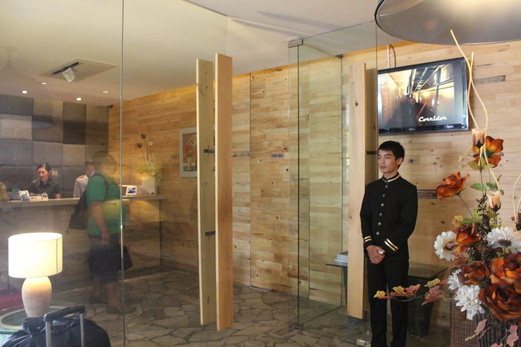 Chara Hotel Бандунг Экстерьер фото